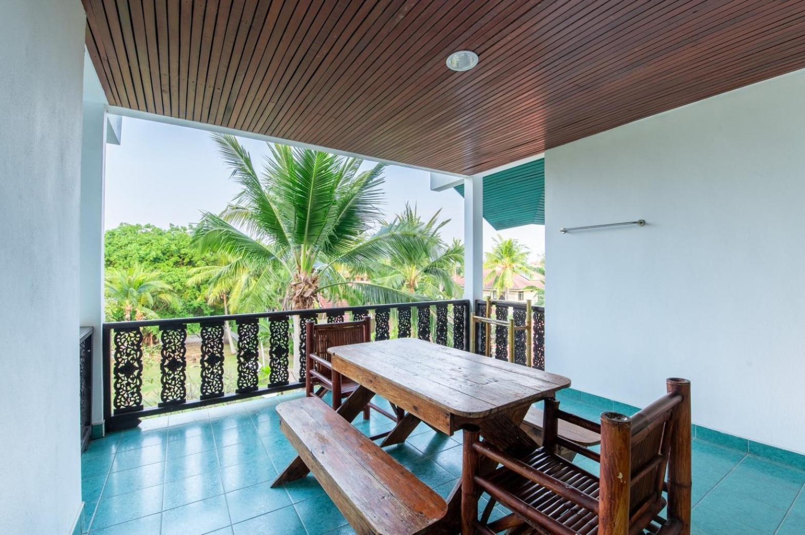 Dolphin Bay Beach Resort Sam Roi Yot Exterior photo